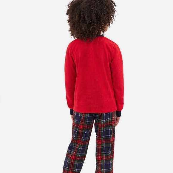 Brand New! Eddie Bauer Family Holiday sleep set - Picture 2 of 6